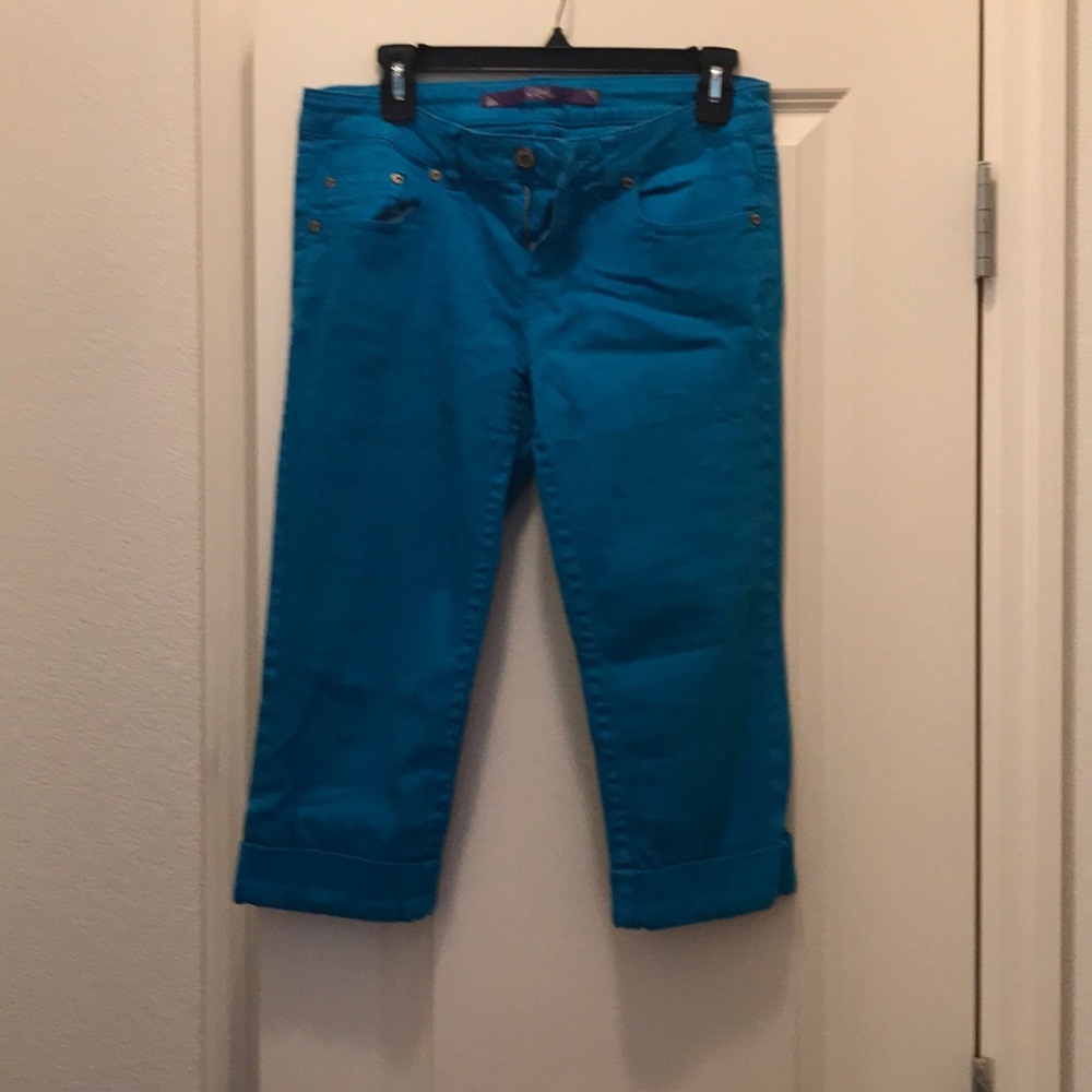 Capris - Picture 1 of 8